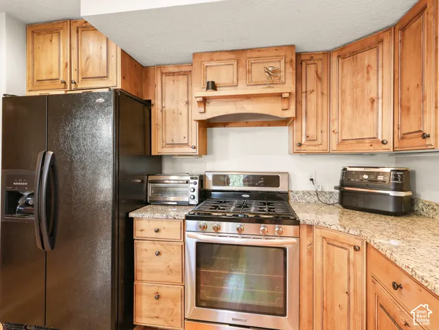2275 E 6200 S, Holladay, Utah 84121