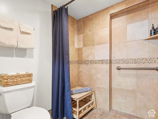 2275 E 6200 S, Holladay, Utah 84121