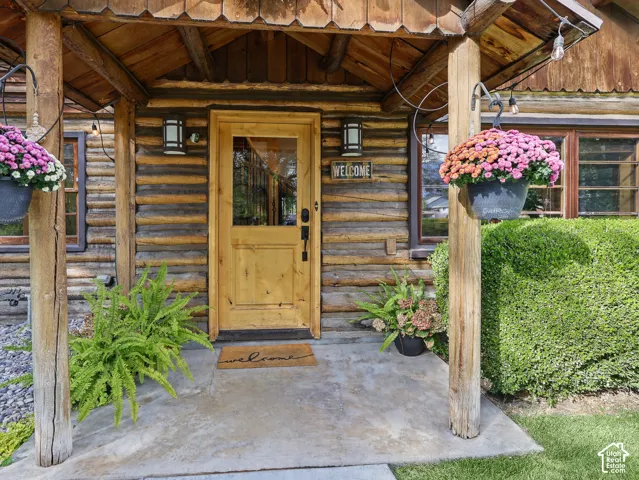 2275 E 6200 S, Holladay, Utah 84121