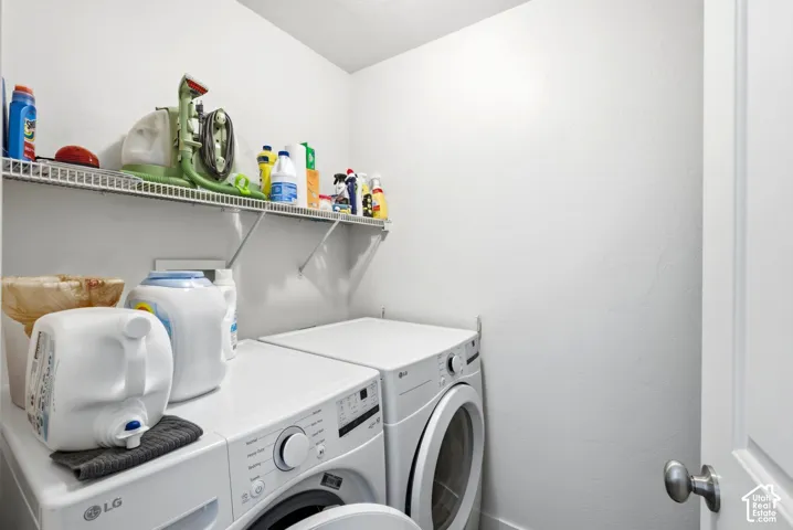 Laundry area with wire shelving