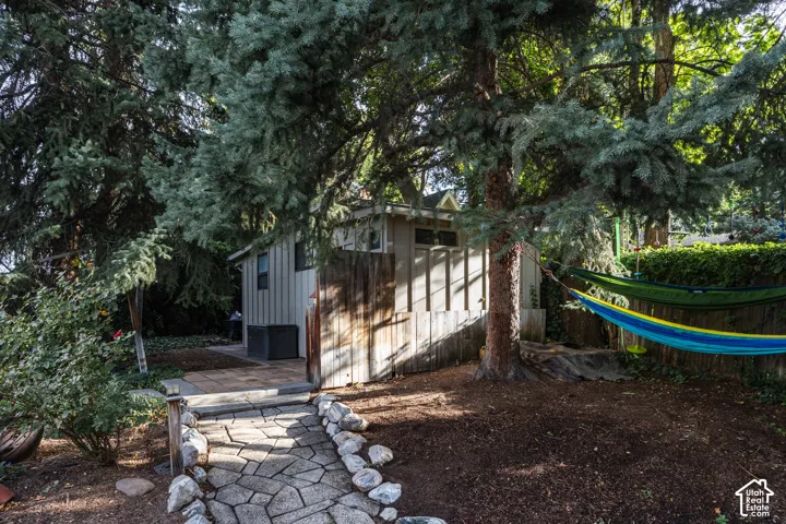 2775 E Loredell Dr, Holladay, Utah 84117