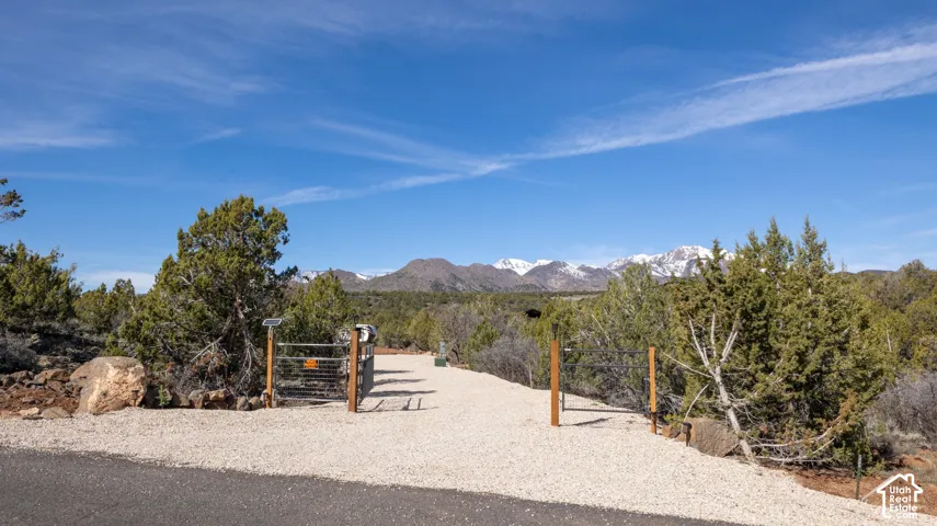 3842 S Canyon Cv, New Harmony, Utah 84757