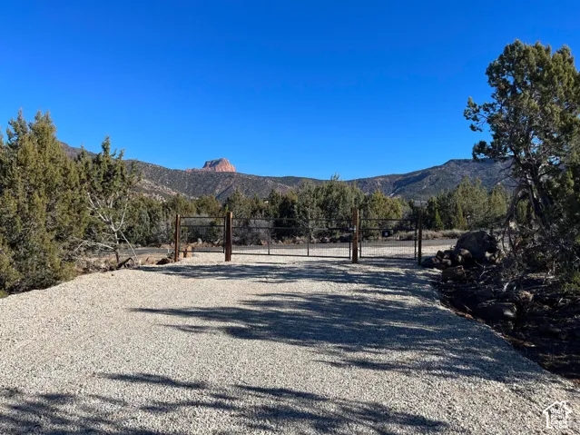 3842 S Canyon Cv, New Harmony, Utah 84757