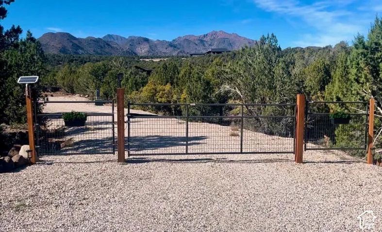 3842 S Canyon Cv, New Harmony, Utah 84757