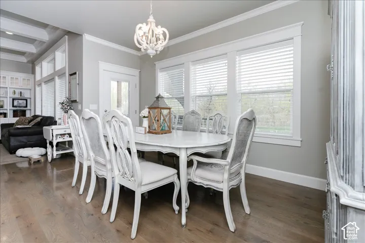 Hardwood-style flooring throughout
