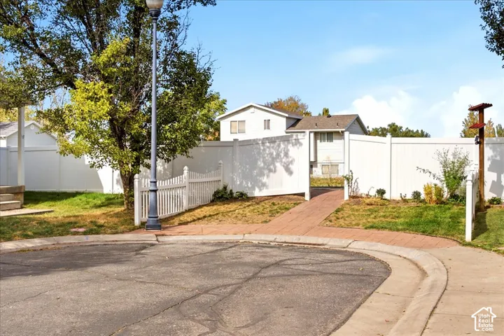 Access to city walking path