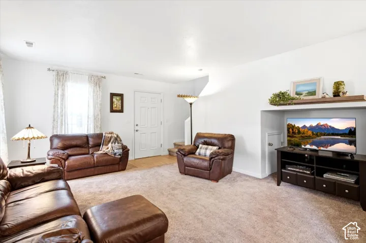 2022 N 2225 W, Clinton, Utah 84015