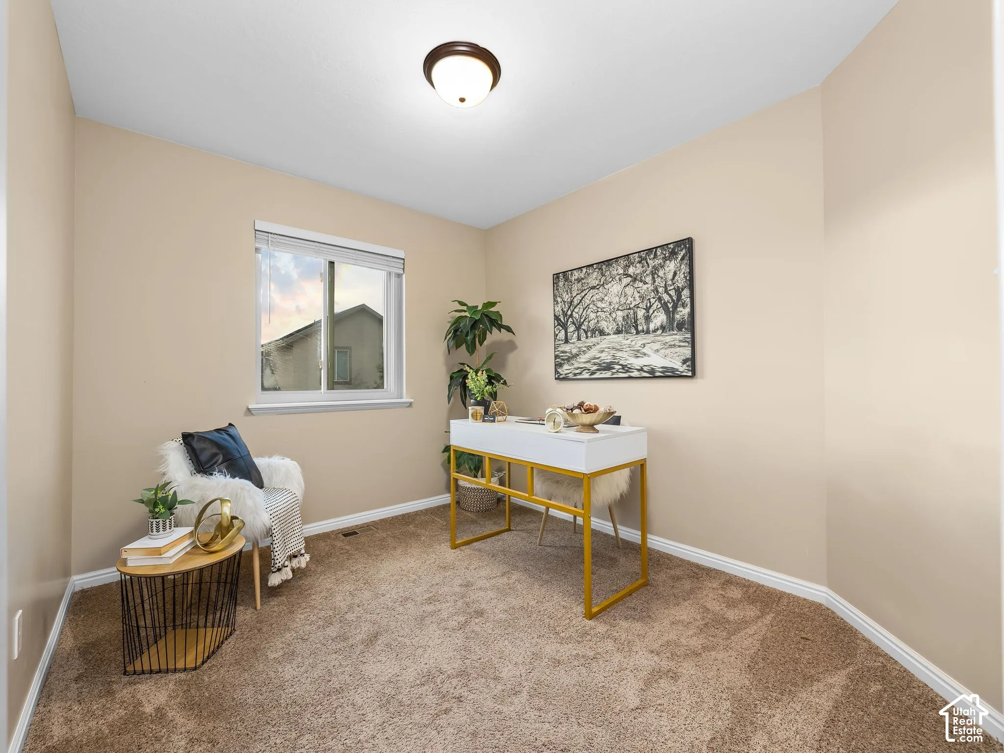Window with horizontal blinds