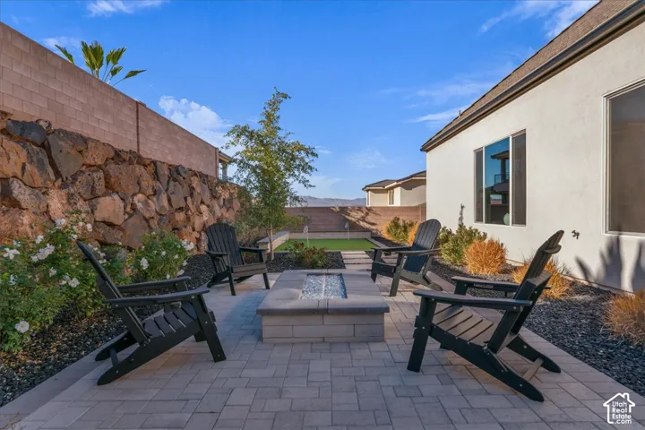 1568 E Black Brush Dr, Washington, Utah 84780