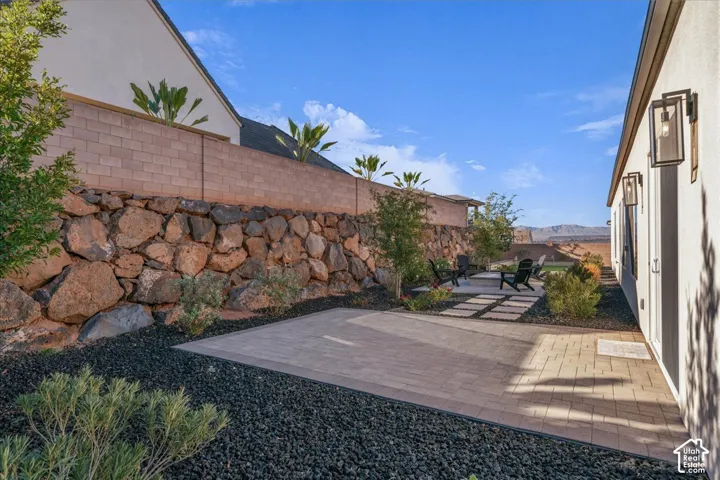 1568 E Black Brush Dr, Washington, Utah 84780