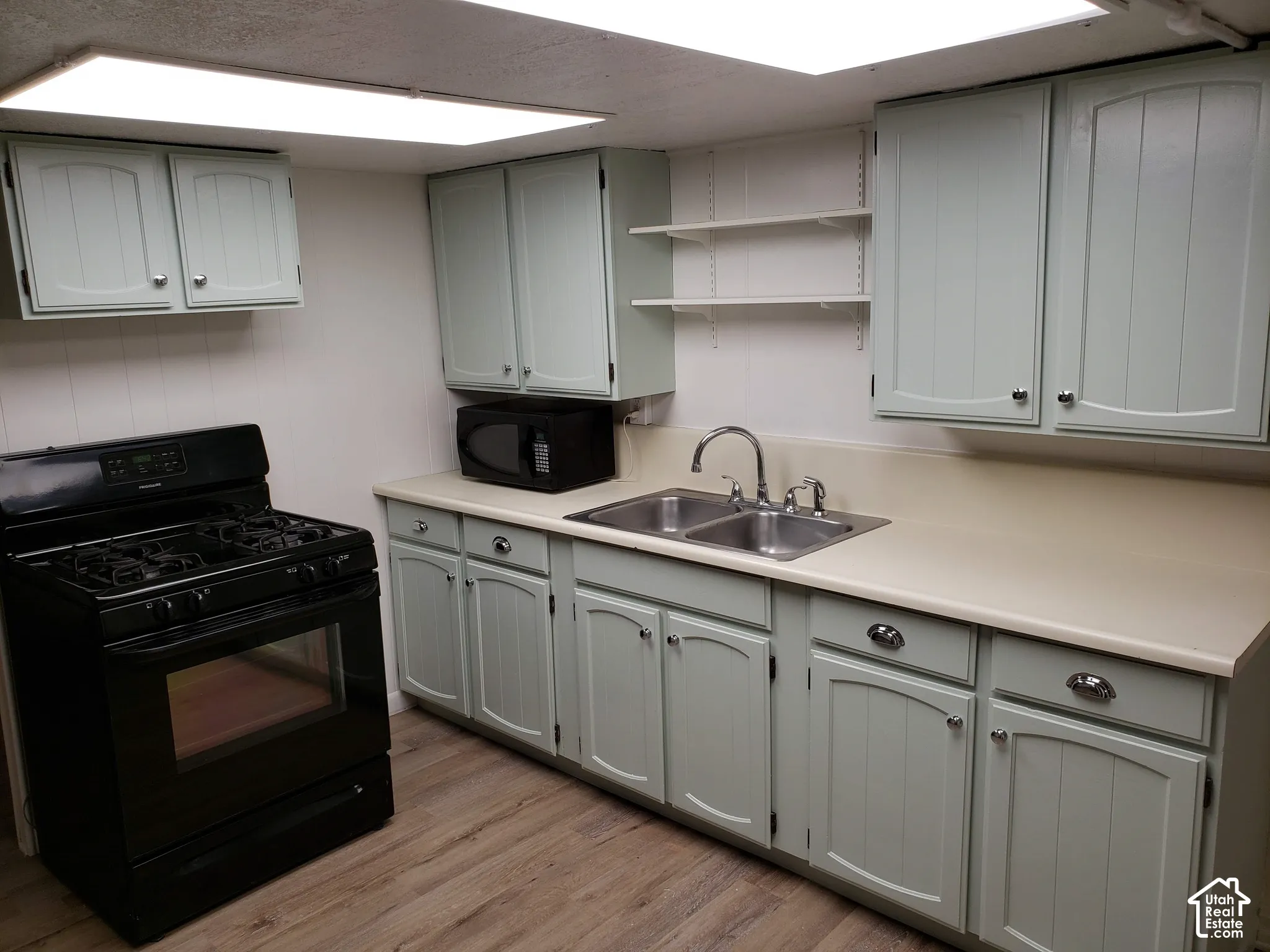 Unit 6 (2 Bedrooms)