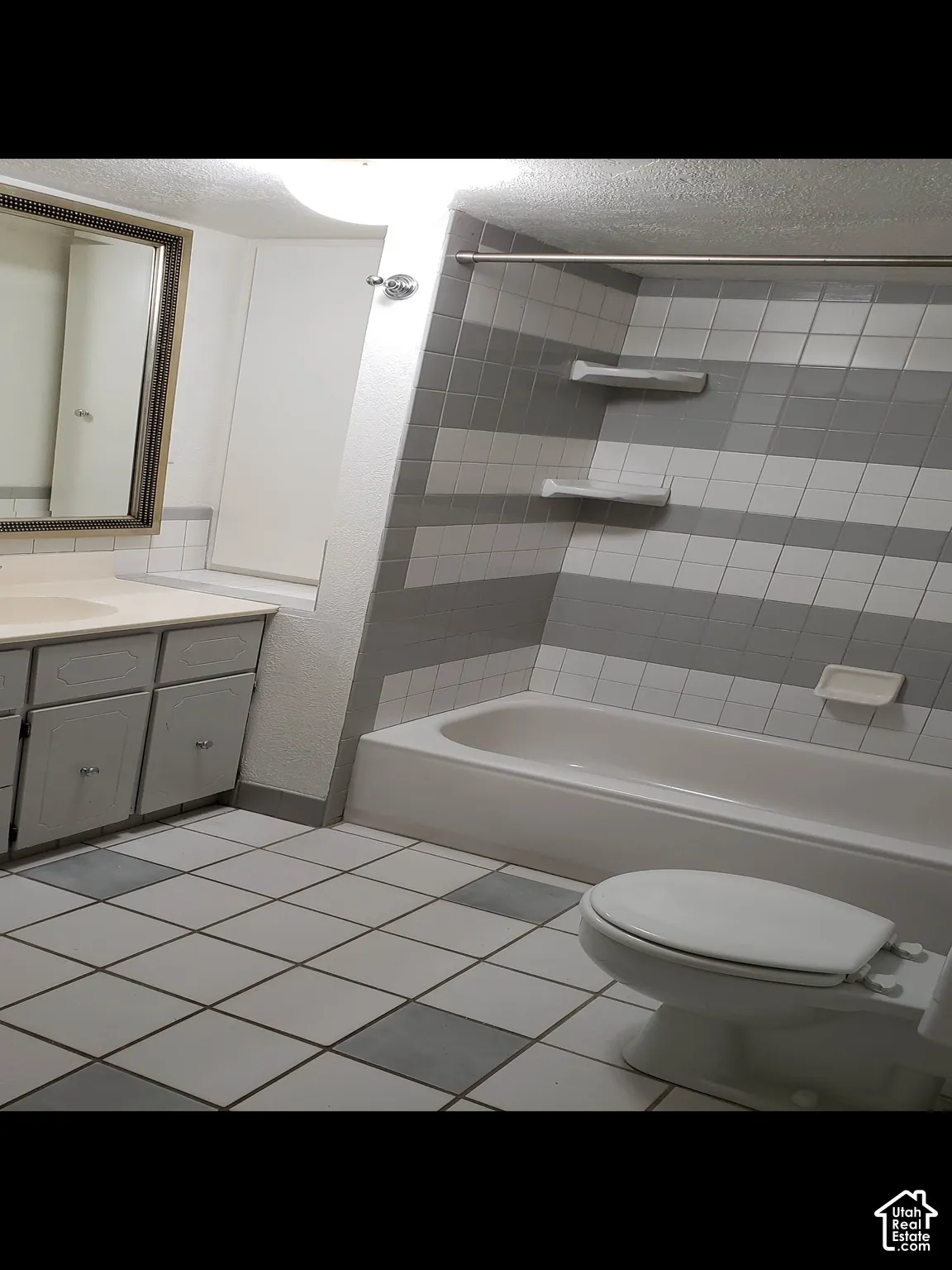 Unit 6 (2 Bedrooms)