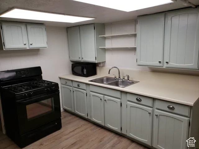 Unit 6 (2 Bedrooms)