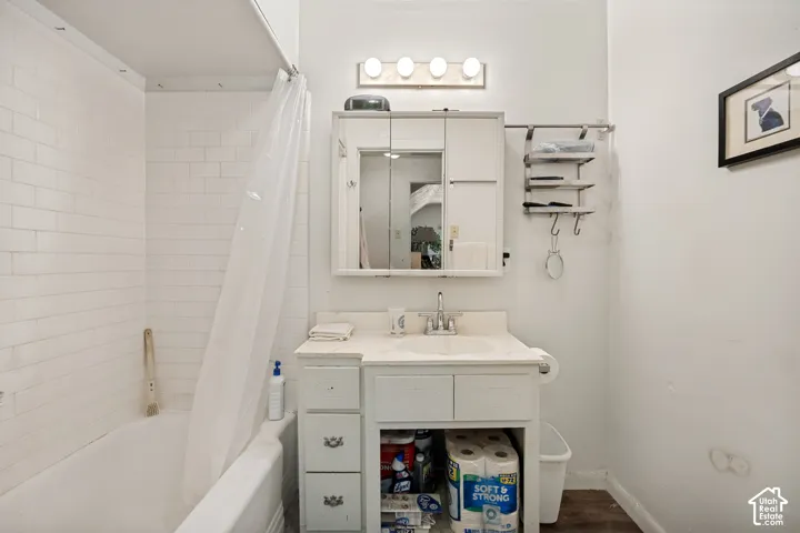Unit 4 (1 Bedroom)