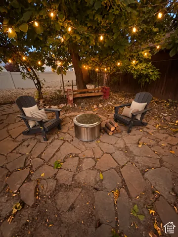 Flagstone patio with overhead string lights