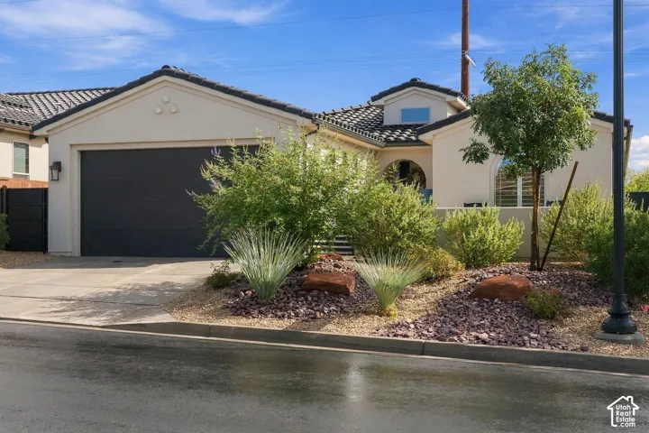 1048 N Camino Agua, Washington, Utah 84780