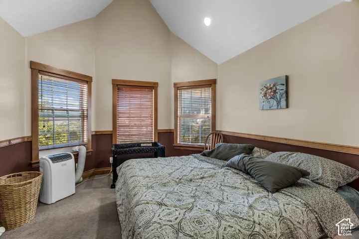 Vaulted ceilings with recessed lighting