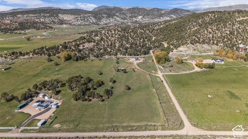 39792 W 7000 N, Tabiona, Utah 84072