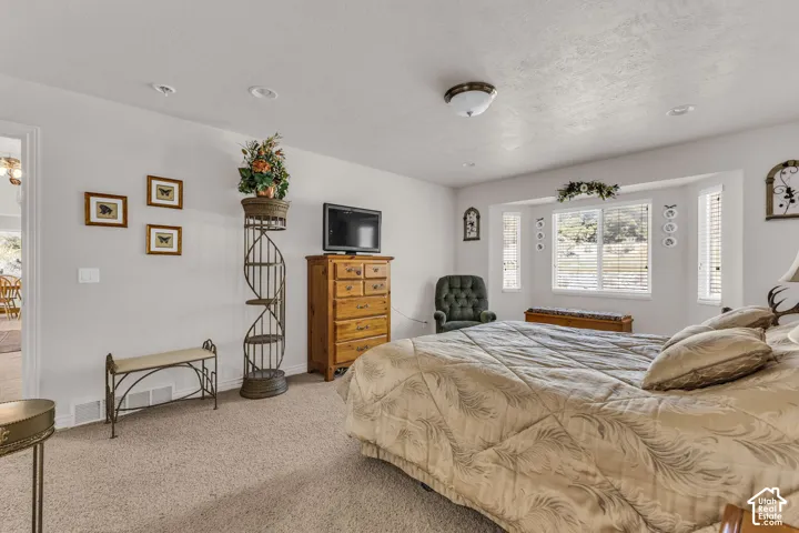 39792 W 7000 N, Tabiona, Utah 84072