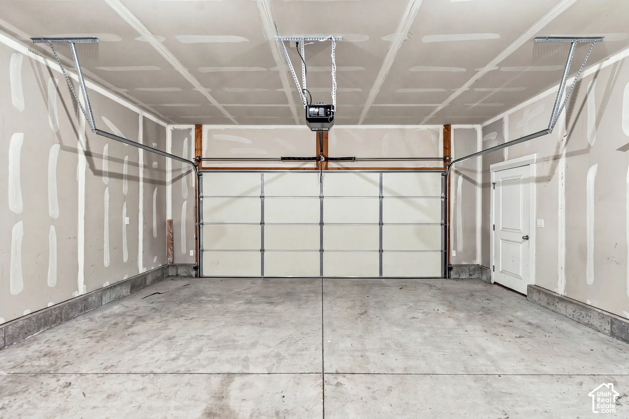 2-Car Garage