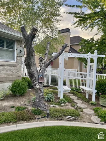 Garden Arbor