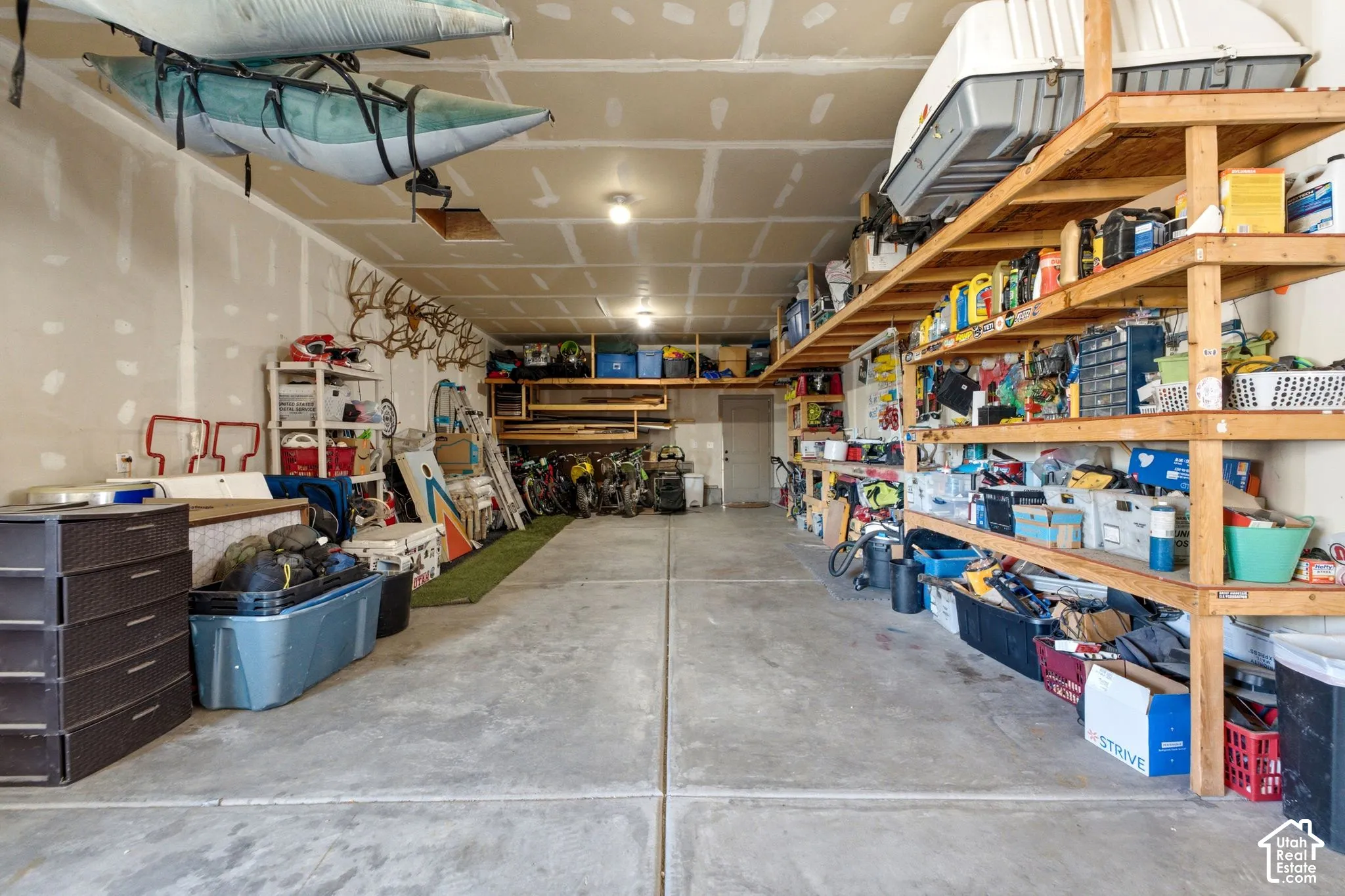 32 X 52 FEET garage Plus a 52 Ft long RV PAD