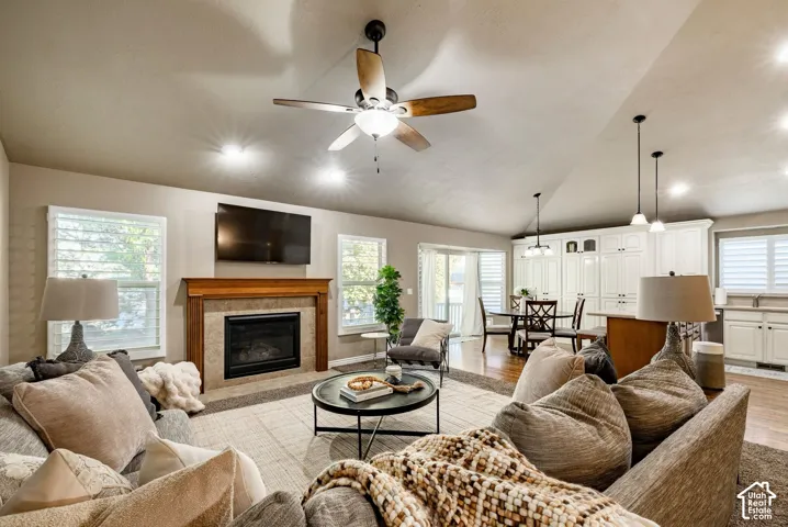 1648 S 2065 W, Woods Cross, Utah 84087