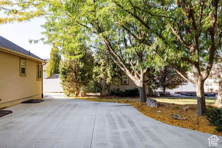 1648 S 2065 W, Woods Cross, Utah 84087