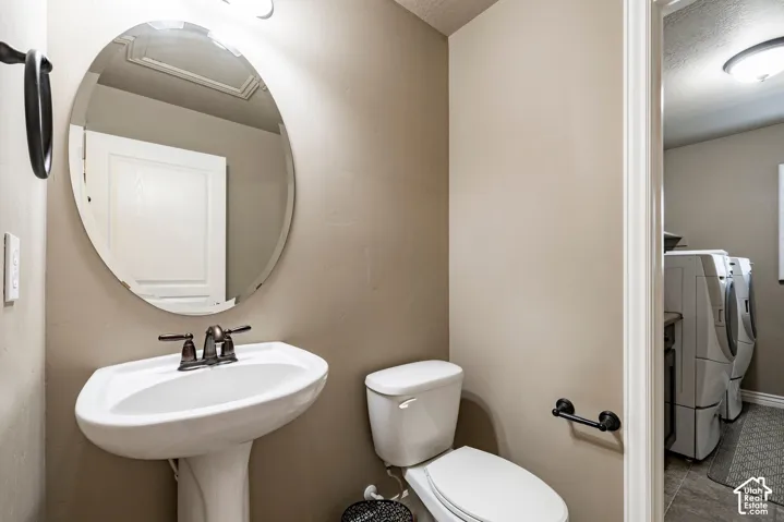 1648 S 2065 W, Woods Cross, Utah 84087