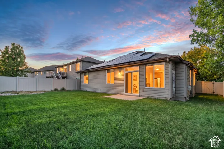 998 Berkshire Dr, North Salt Lake, Utah 84054