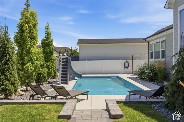 68 N Gray Fox Cir, Kaysville, Utah 84037