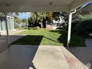 Covered patio with concrete flooring