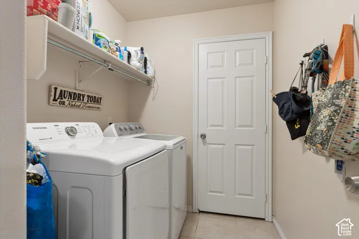 Built-in shelving with hanging rod