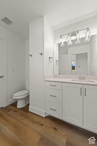 Photos of similar unit