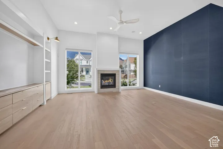Oversized living livingroom