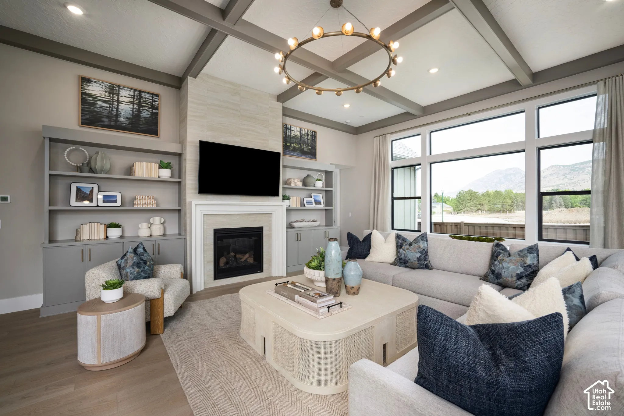 Model home pictures- Colors and features may vary.