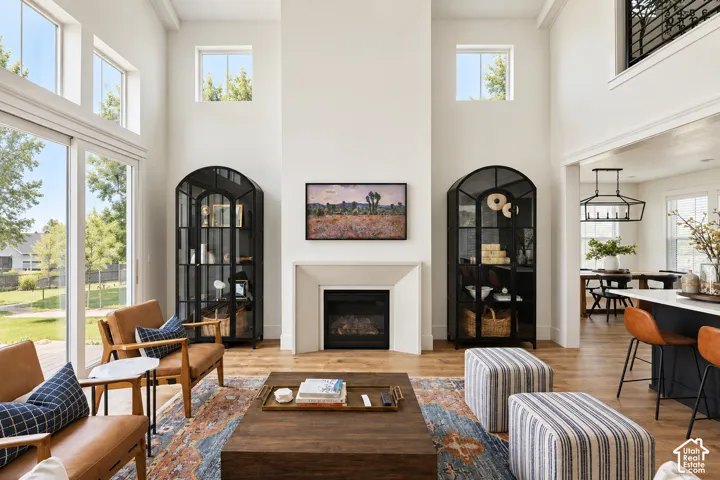 Soaring ceiling with high-set windows