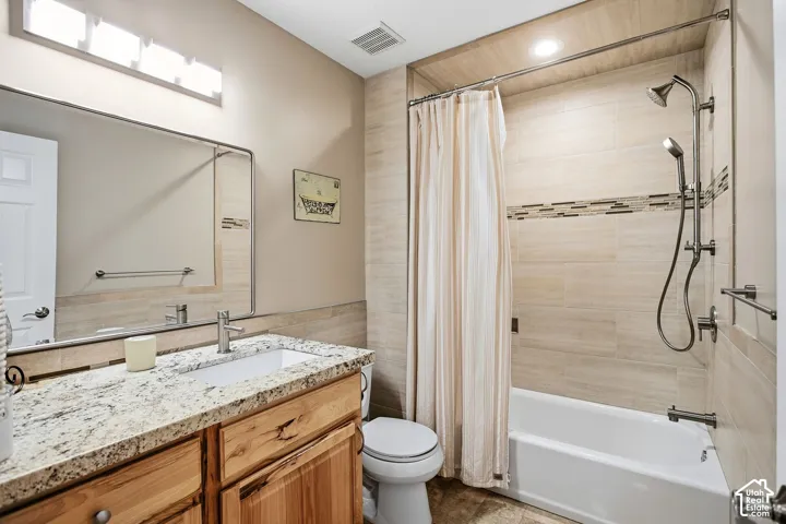 2064 E Village Point Way, Sandy, Utah 84093