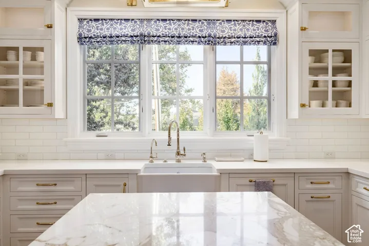 2590 E Olympus Dr, Holladay, Utah 84124