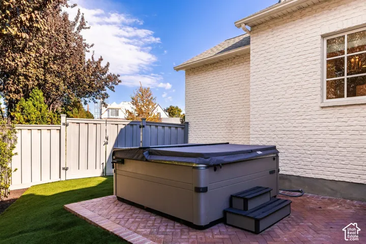 2590 E Olympus Dr, Holladay, Utah 84124
