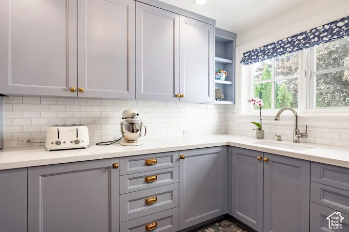 2590 E Olympus Dr, Holladay, Utah 84124