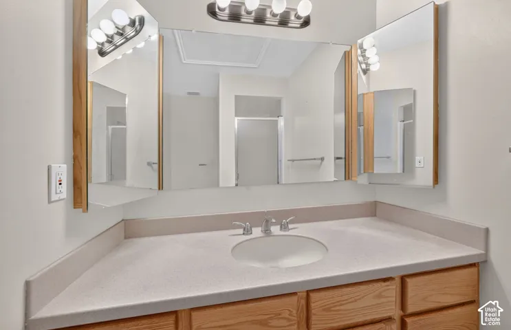 Main bathroom