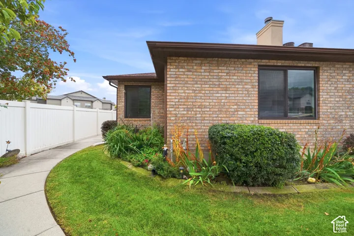 809 E Golden Field Way, Sandy, Utah 84094