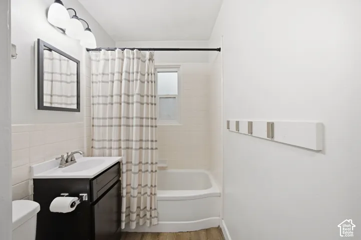 1051 Crescent Dr, Logan, Utah 84341