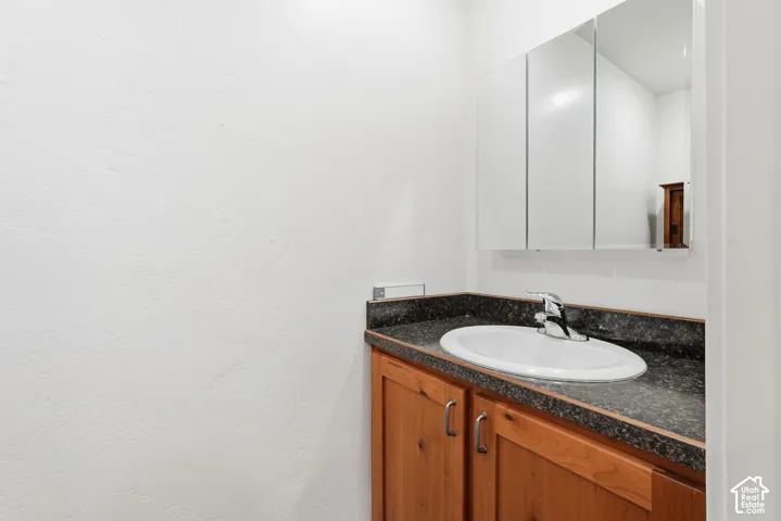 225 W 300 N, Hyrum, Utah 84319