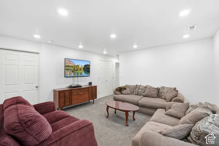 225 W 300 N, Hyrum, Utah 84319