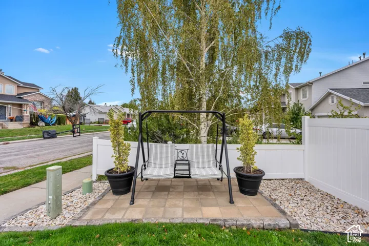 8489 S Silo Dr, West Jordan, Utah 84081