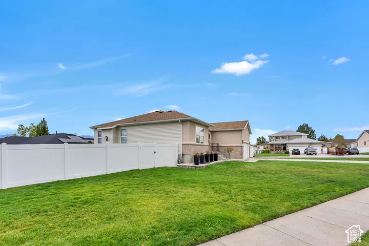 8489 S Silo Dr, West Jordan, Utah 84081