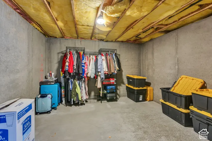 8489 S Silo Dr, West Jordan, Utah 84081