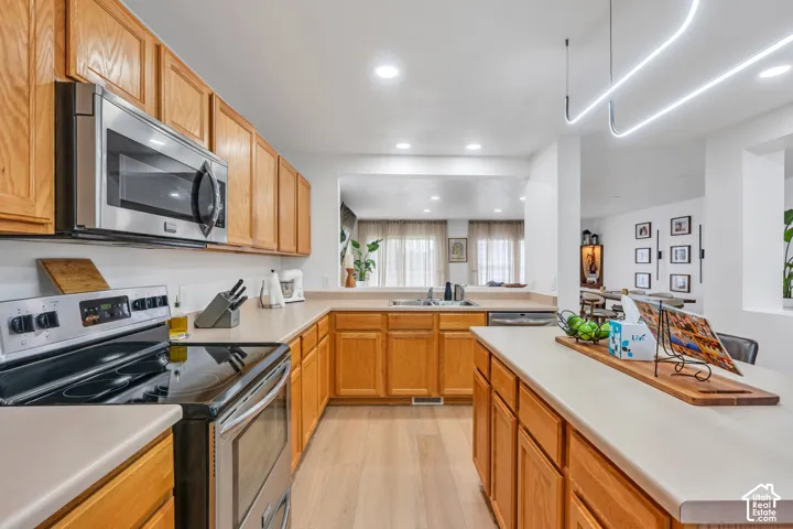 8489 S Silo Dr, West Jordan, Utah 84081